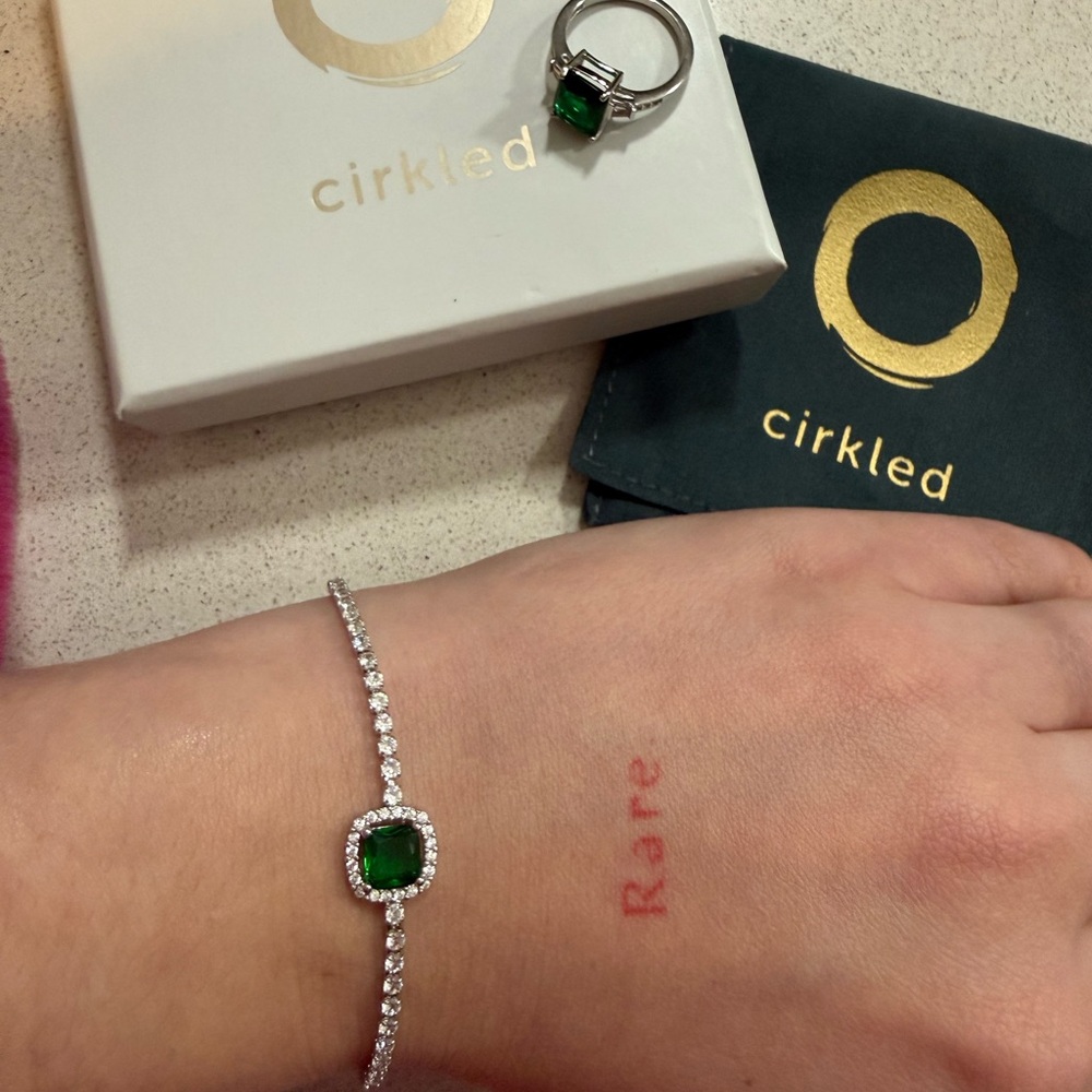 Cirkled Green Emerald-Center Tennis Bracelet and Ring Set